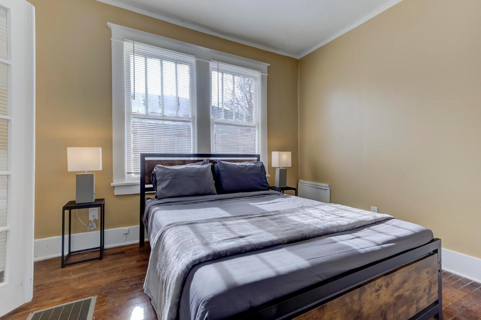 Charming Cooper-Young Flat In The Heart Of Memphis Exterior foto